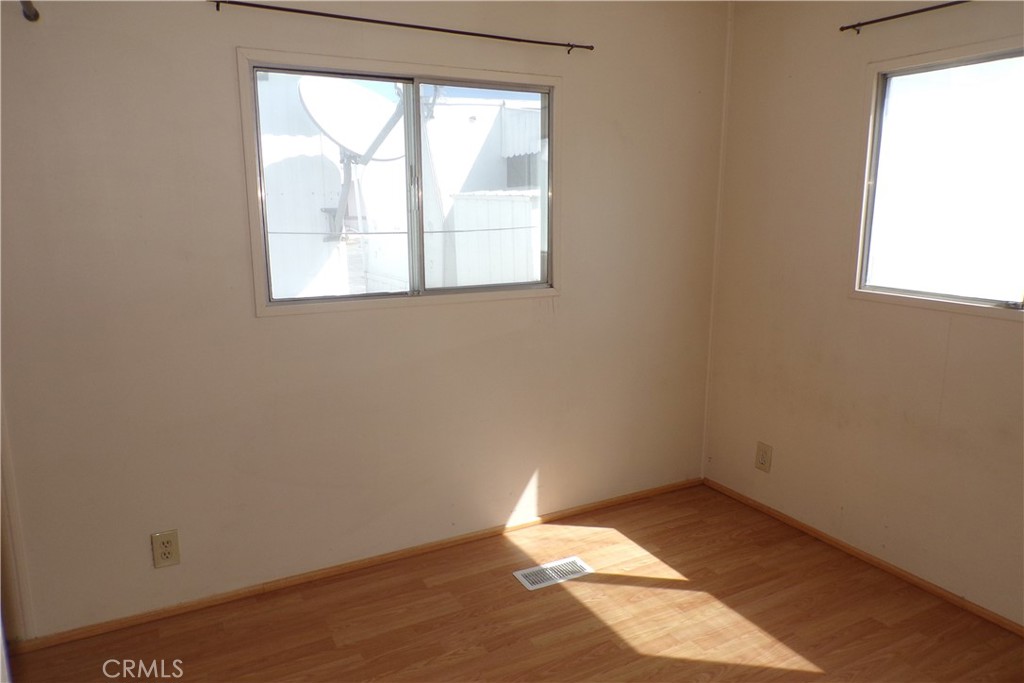 MLS #OC25269411 image #8