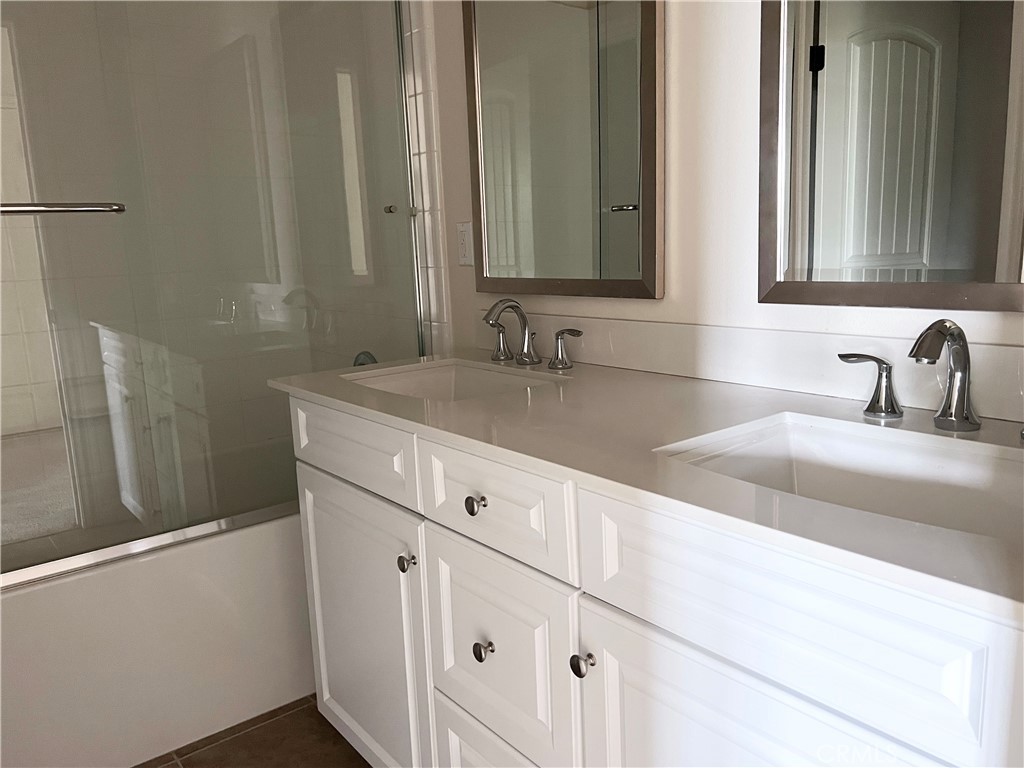 MLS #OC25269429 image #13