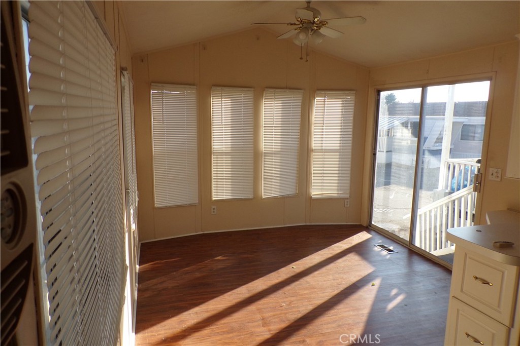 MLS #OC25269436 image #1