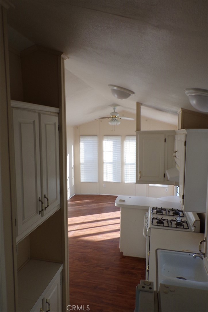 MLS #OC25269436 image #2