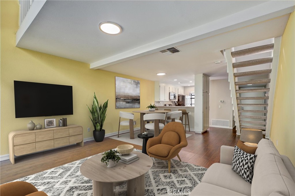 MLS #OC25269447 image #0