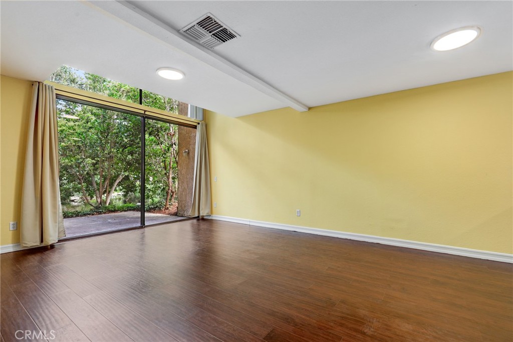 MLS #OC25269447 image #6