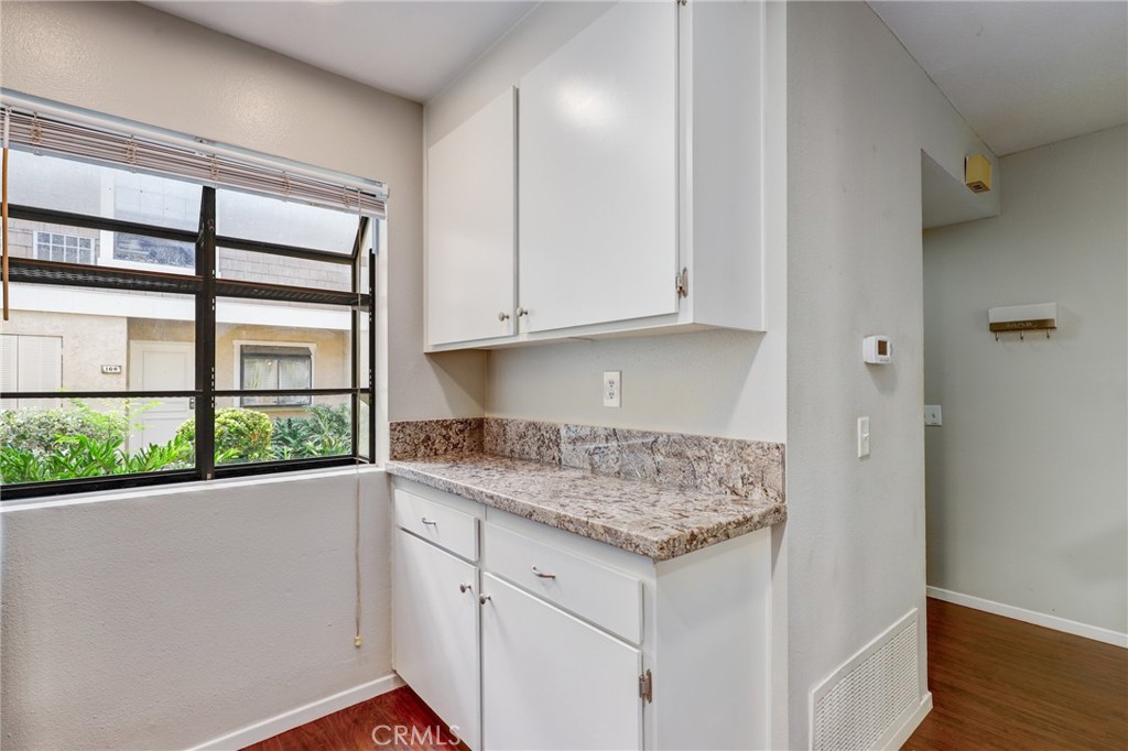 MLS #OC25269447 image #9