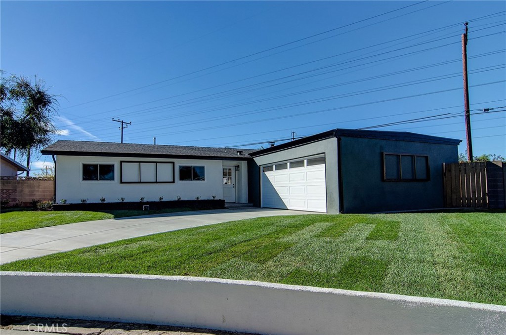 MLS #OC25269502 image #1