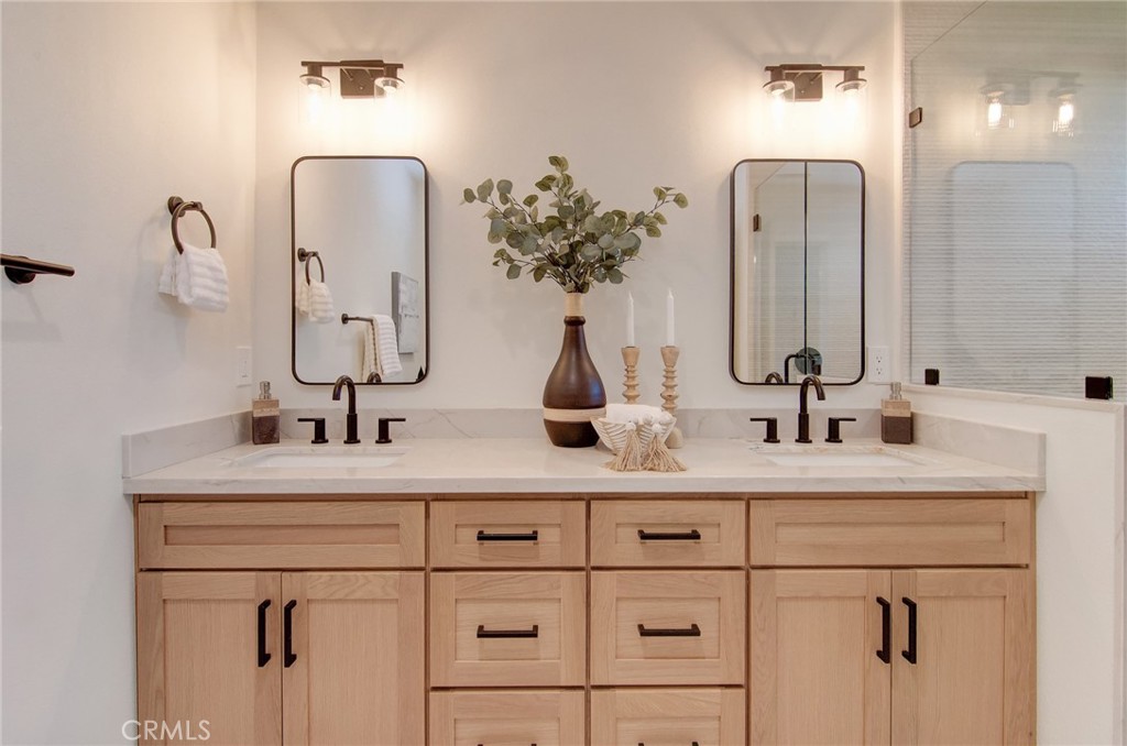 MLS #OC25269502 image #13