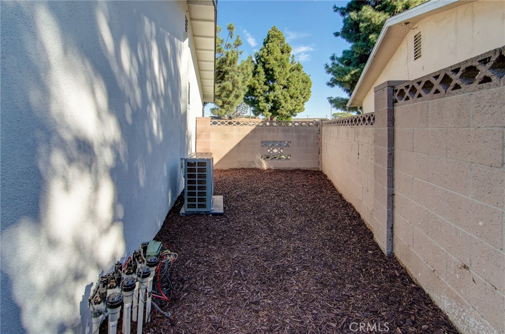 MLS #OC25269502 image #28