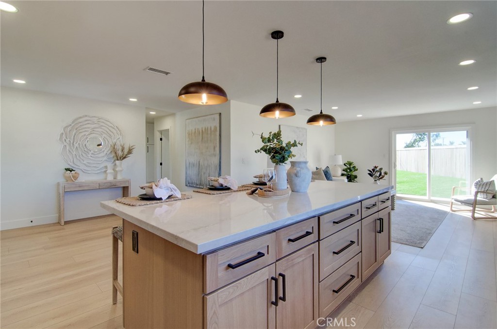 MLS #OC25269502 image #8