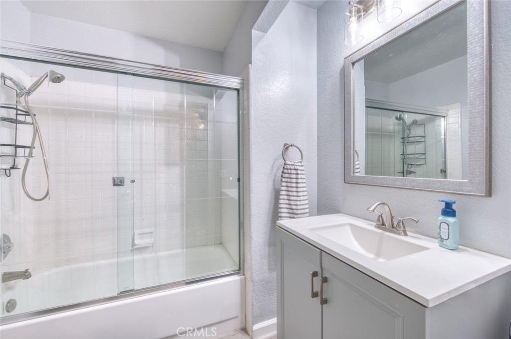 MLS #OC25269522 image #18