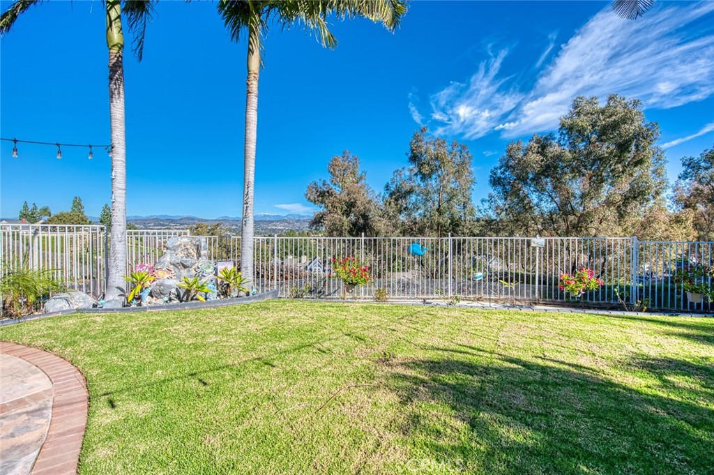 MLS #OC25269522 image #22