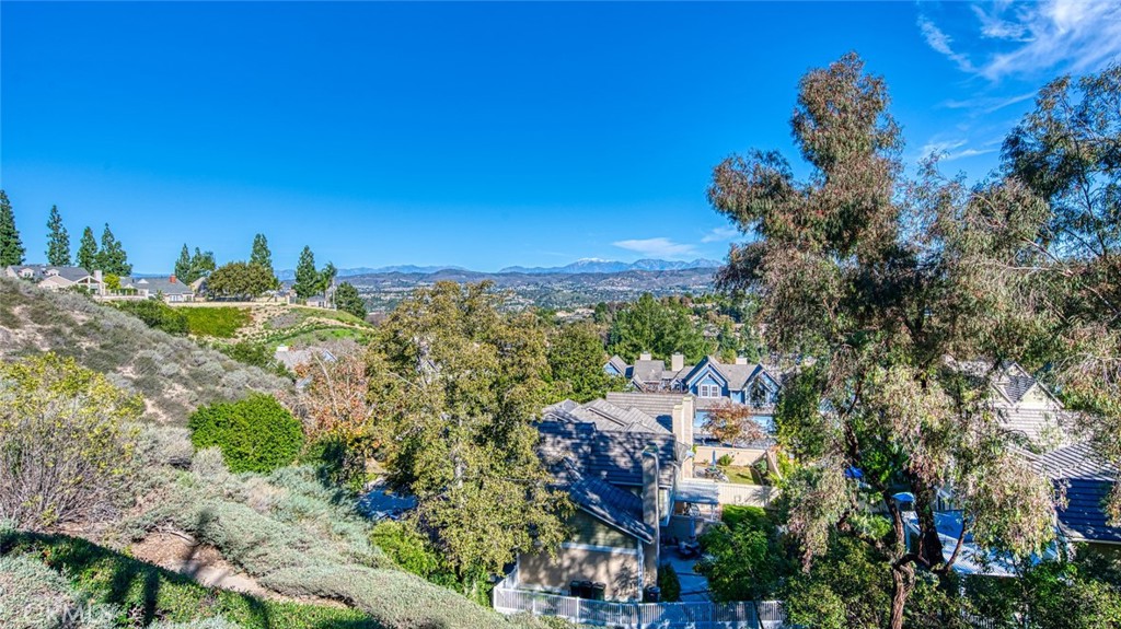 MLS #OC25269522 image #23