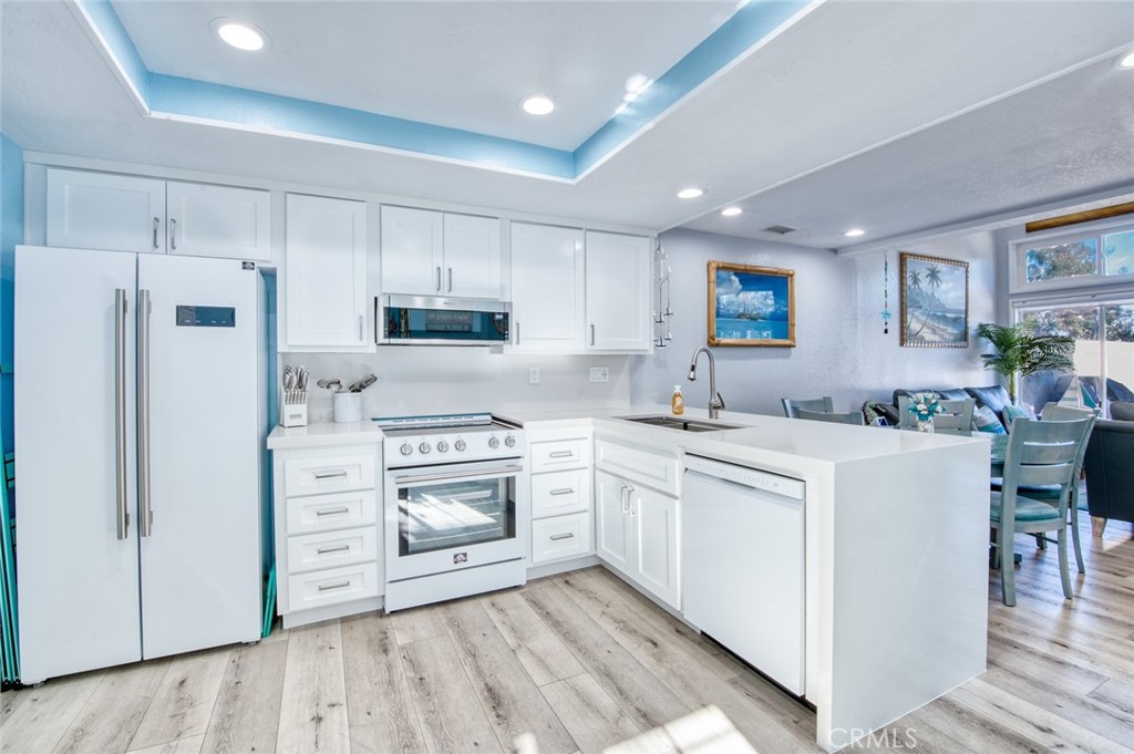 MLS #OC25269522 image #8