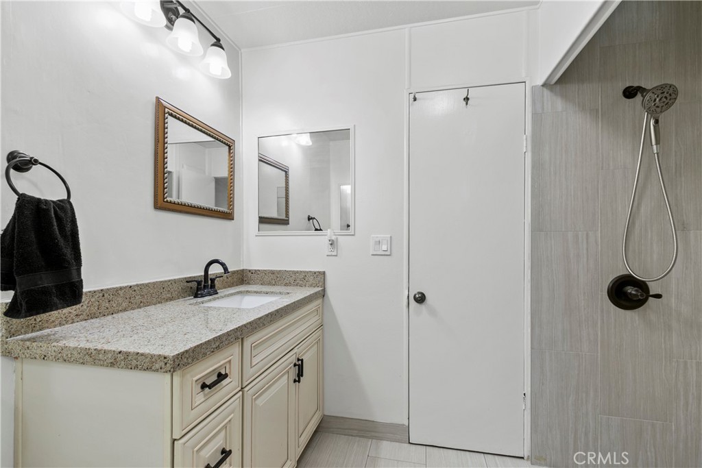 MLS #OC25269601 image #14