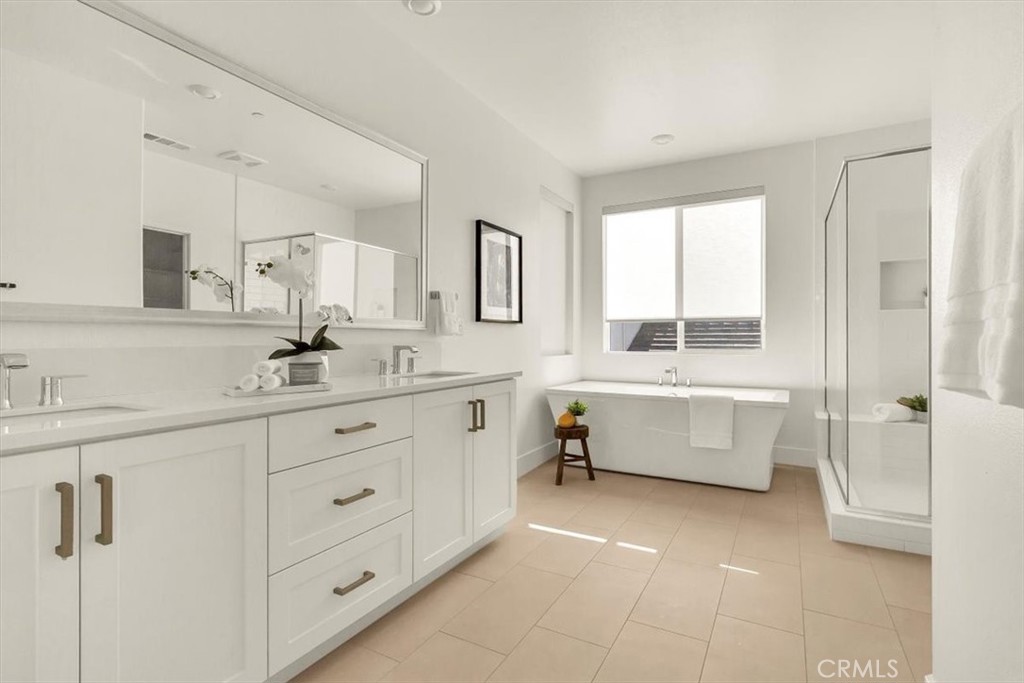 MLS #OC25269602 image #15