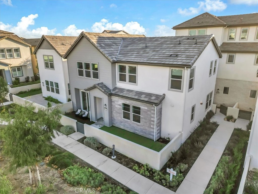 MLS #OC25269602 image #2