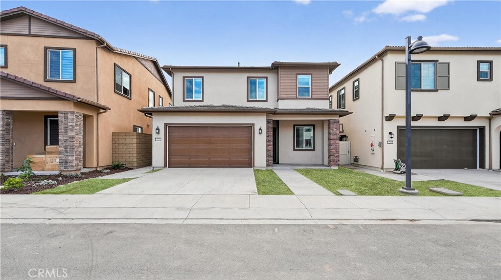 MLS #OC25269643 image #1