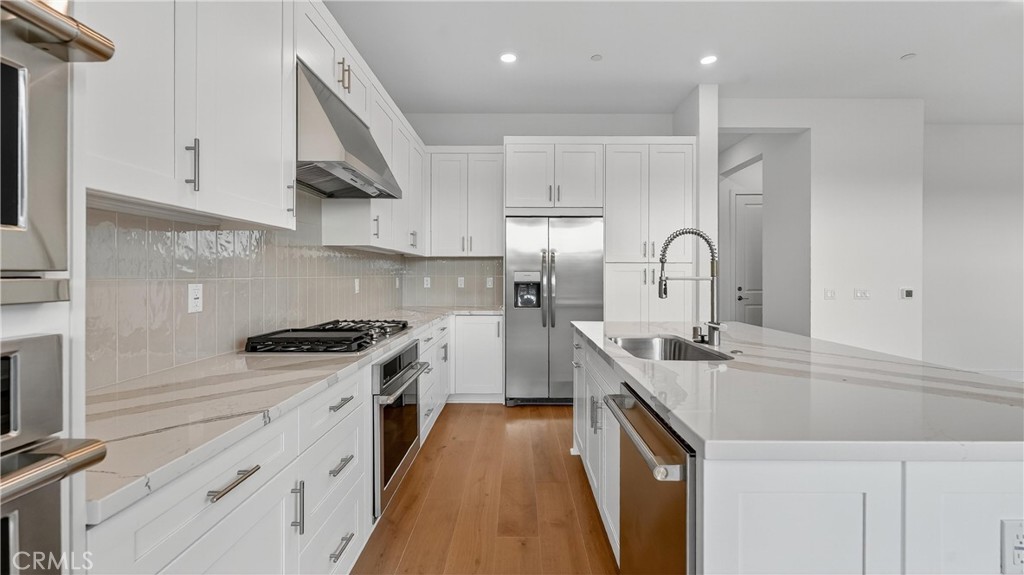 MLS #OC25269643 image #15