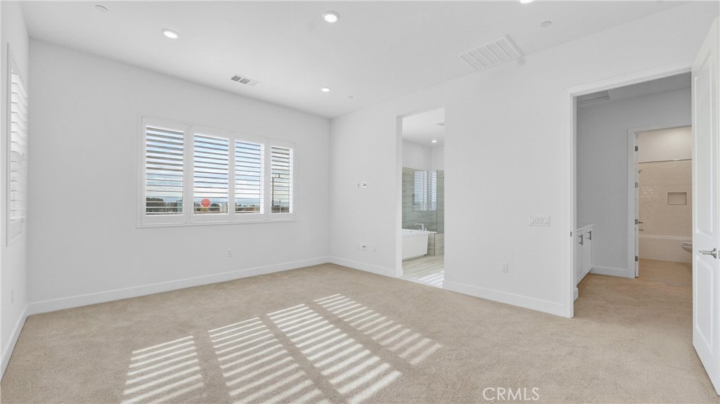 MLS #OC25269643 image #27