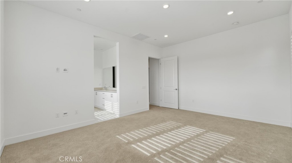 MLS #OC25269643 image #28