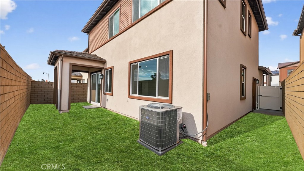 MLS #OC25269643 image #32