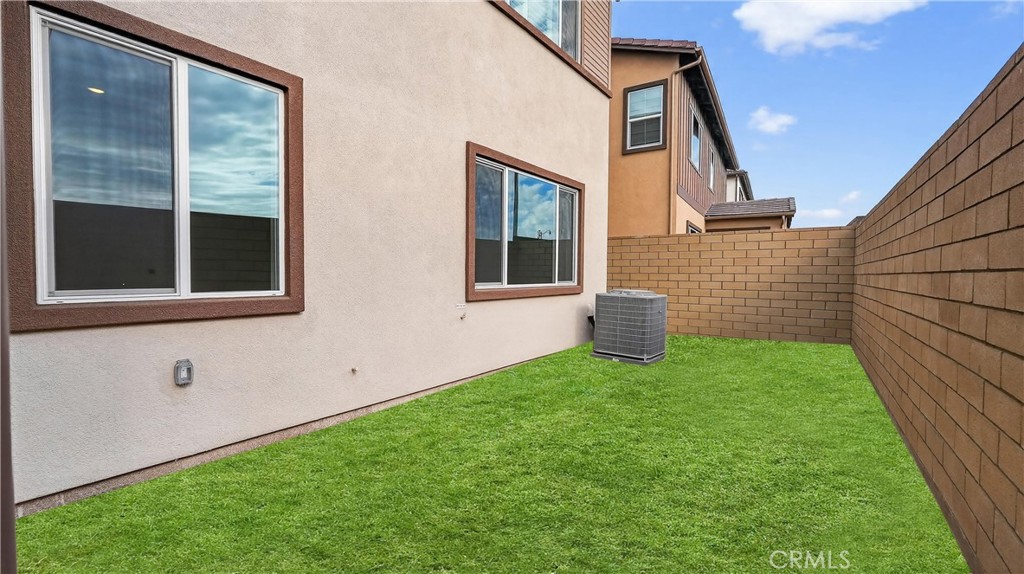 MLS #OC25269643 image #34