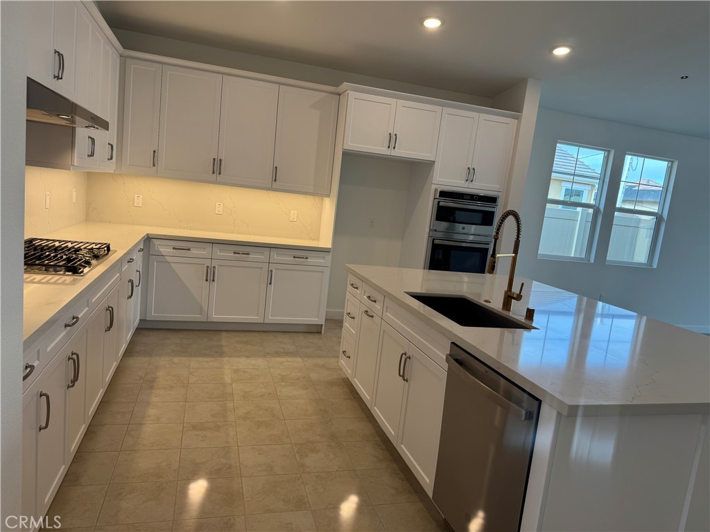 MLS #OC25269672 image #3