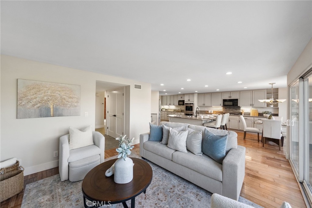 MLS #OC25269688 image #14