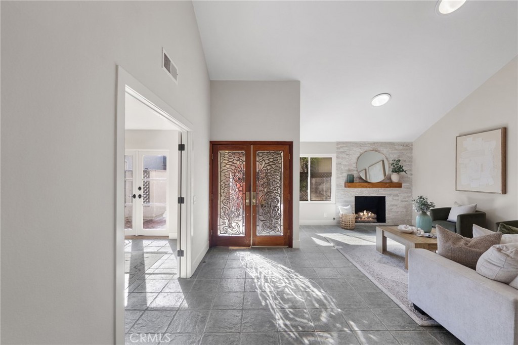 MLS #OC25269688 image #3