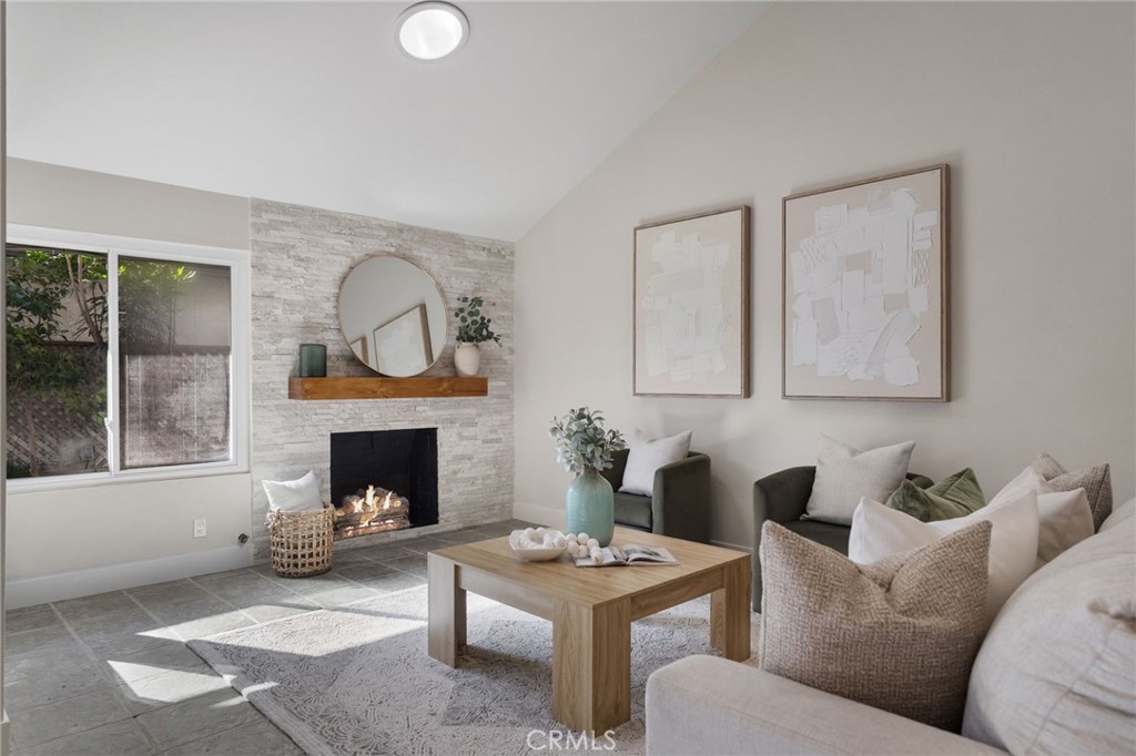 MLS #OC25269688 image #5