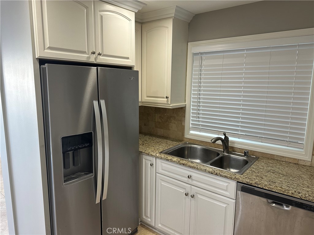 MLS #OC25269696 image #1