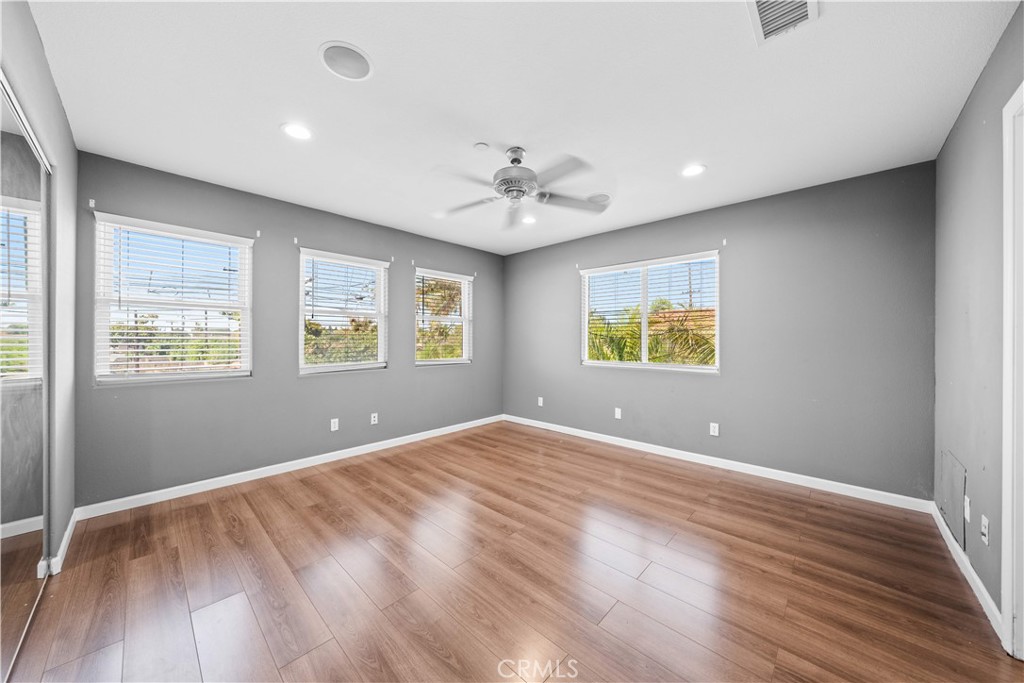 MLS #OC25269706 image #12