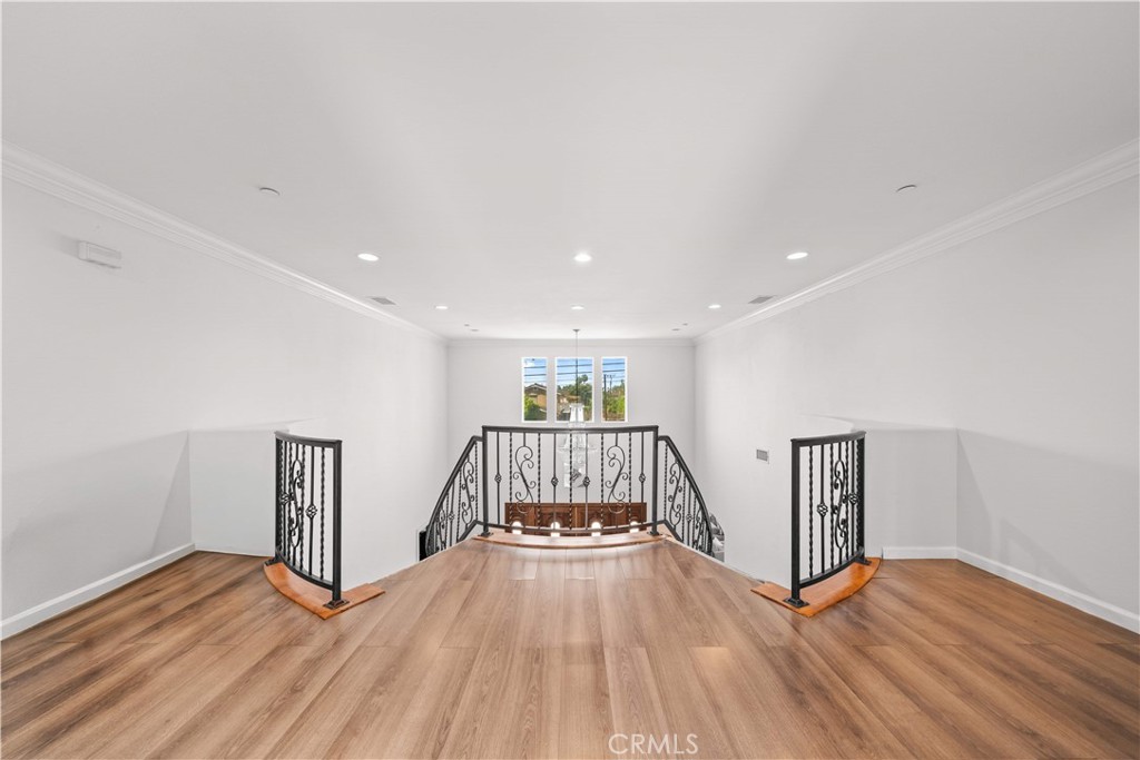 MLS #OC25269706 image #3