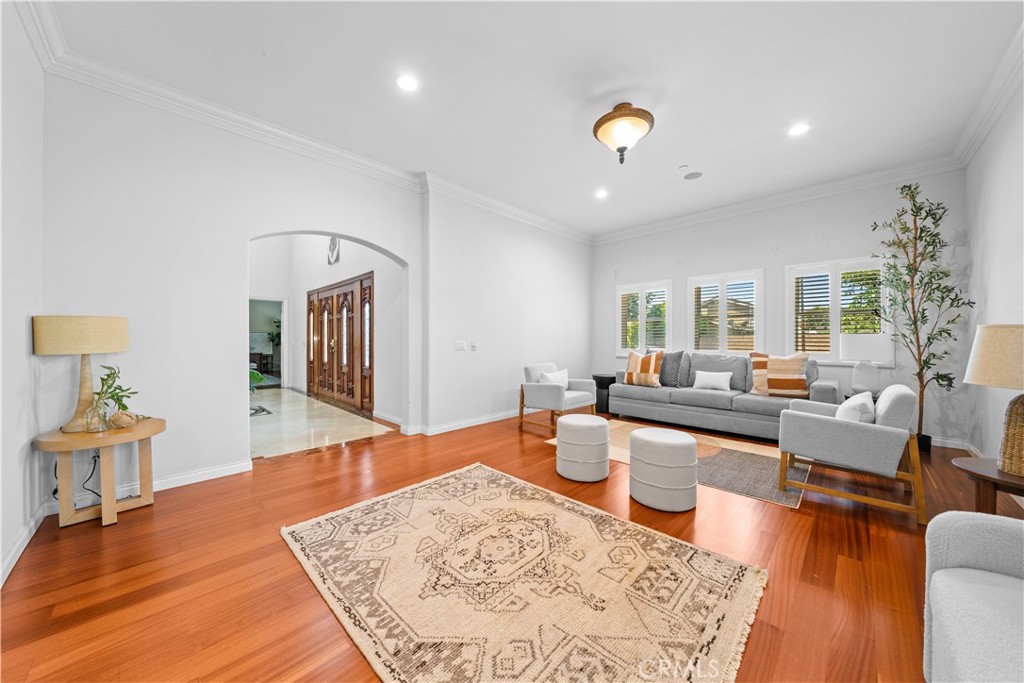 MLS #OC25269706 image #5