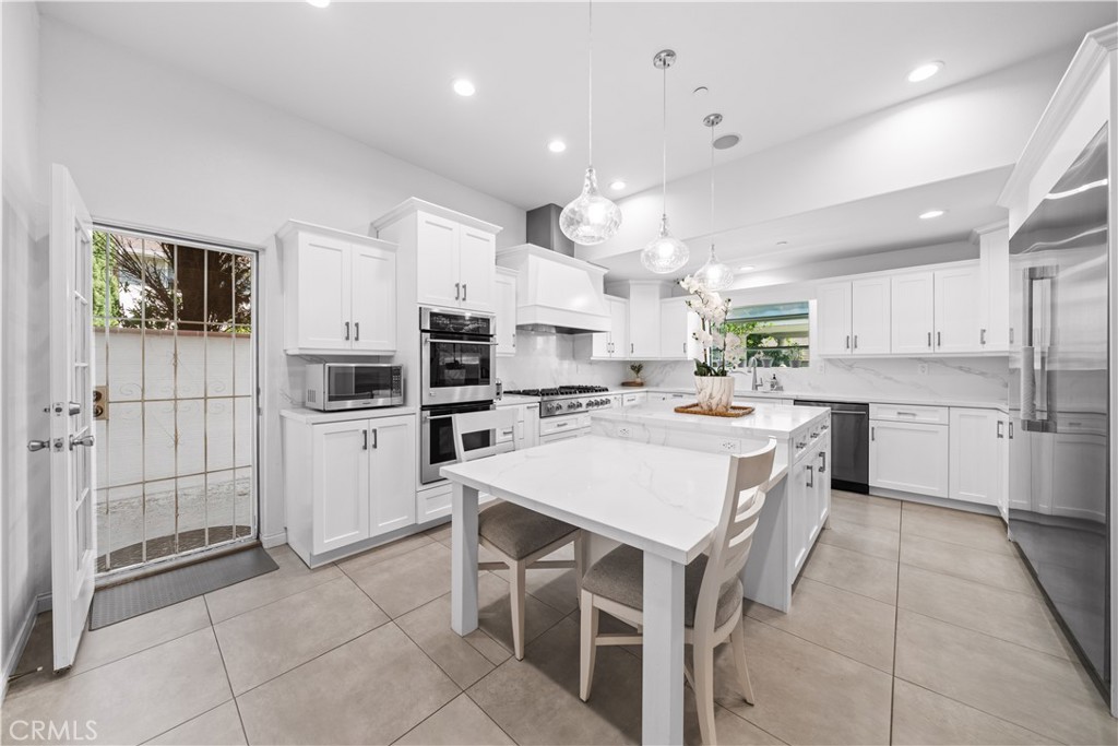 MLS #OC25269706 image #8