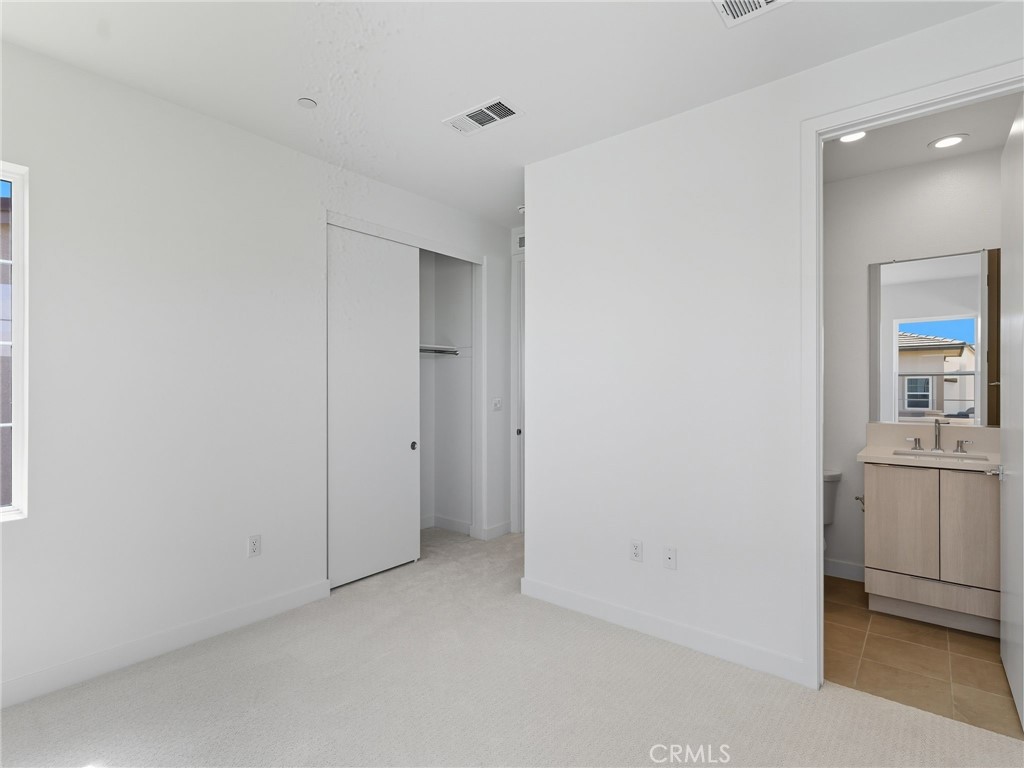 MLS #OC25269729 image #11