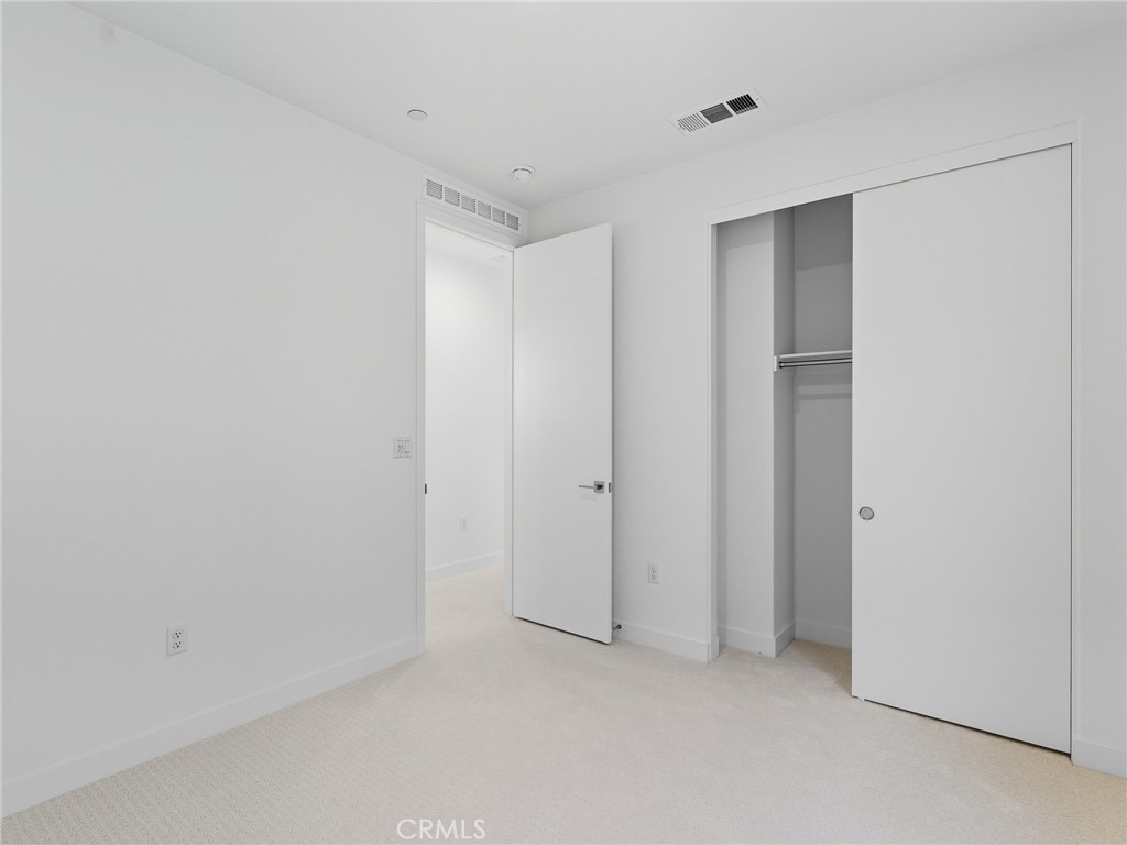 MLS #OC25269729 image #14