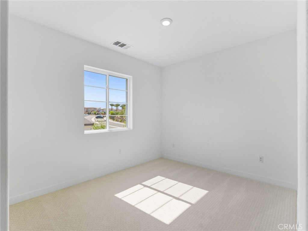 MLS #OC25269729 image #15