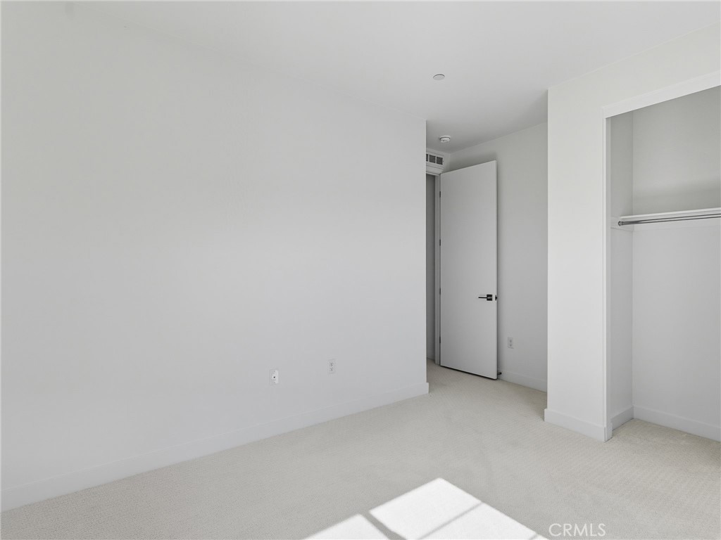 MLS #OC25269729 image #16