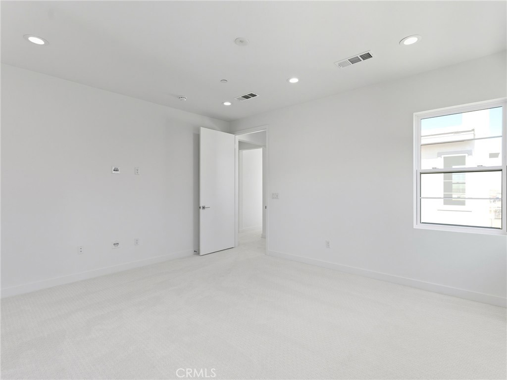 MLS #OC25269729 image #18