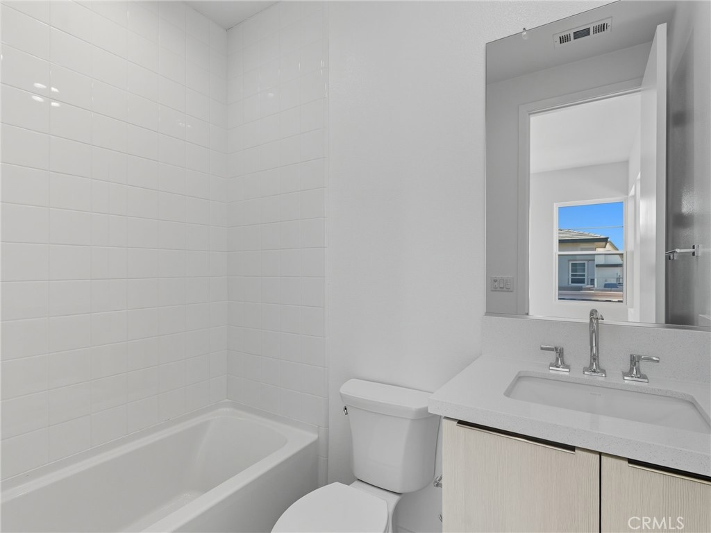 MLS #OC25269729 image #22