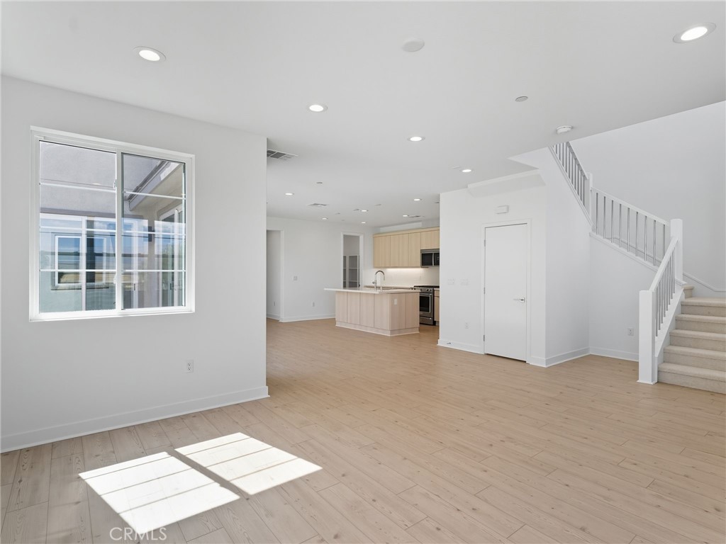 MLS #OC25269729 image #4