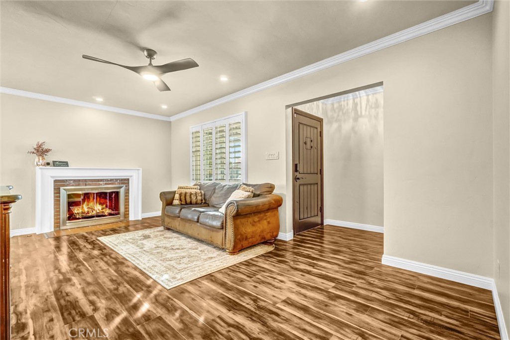 MLS #OC25269732 image #6