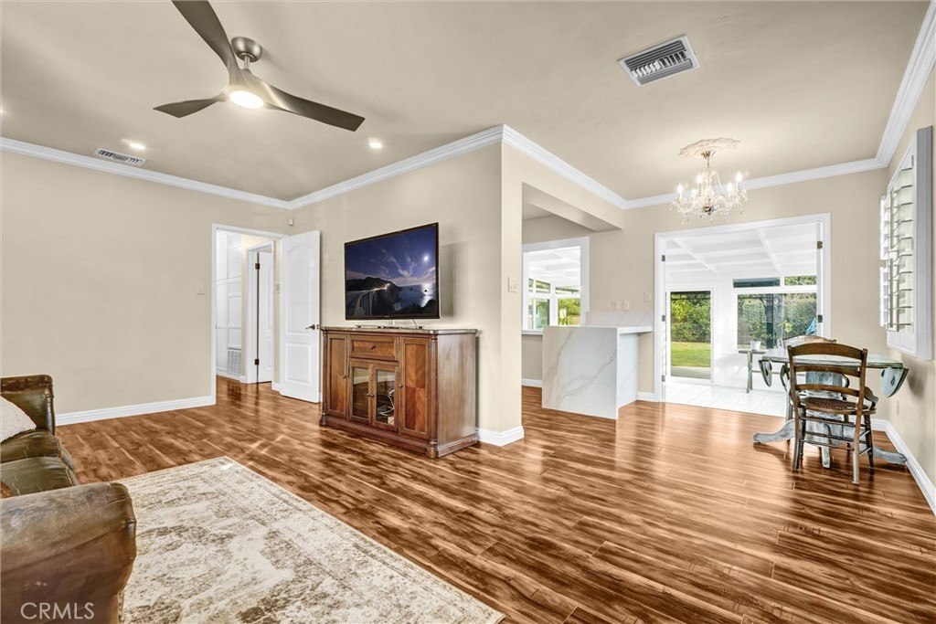 MLS #OC25269732 image #7