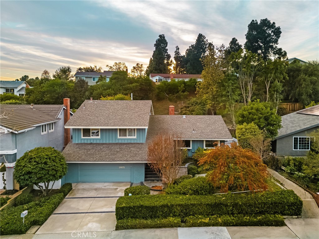 MLS #OC25269763 image #1