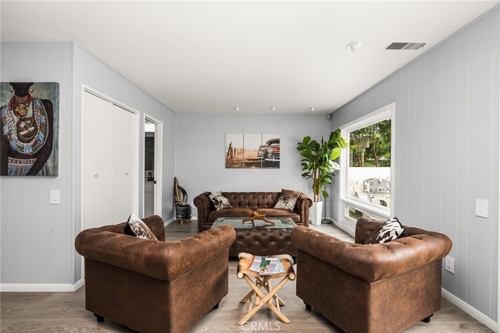 MLS #OC25269763 image #14