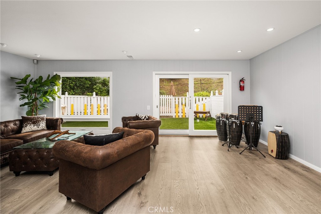 MLS #OC25269763 image #15