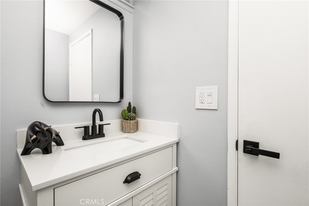 MLS #OC25269763 image #16