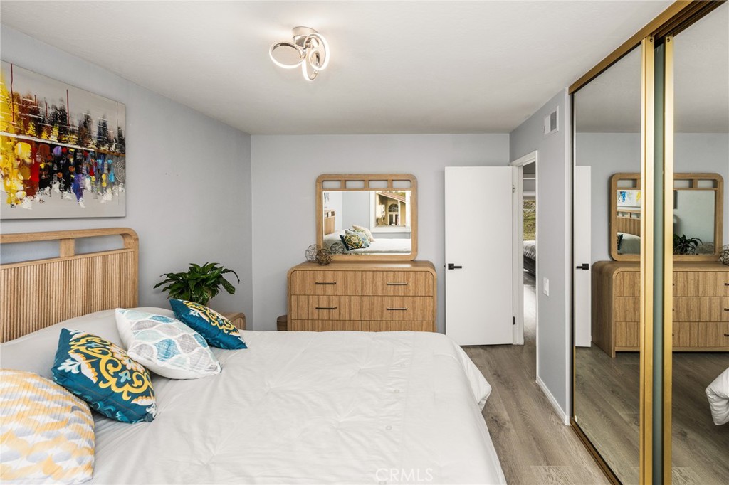 MLS #OC25269763 image #24