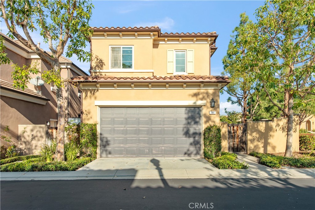 MLS #OC25269786 image #1