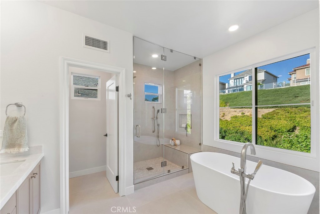 MLS #OC25269787 image #23