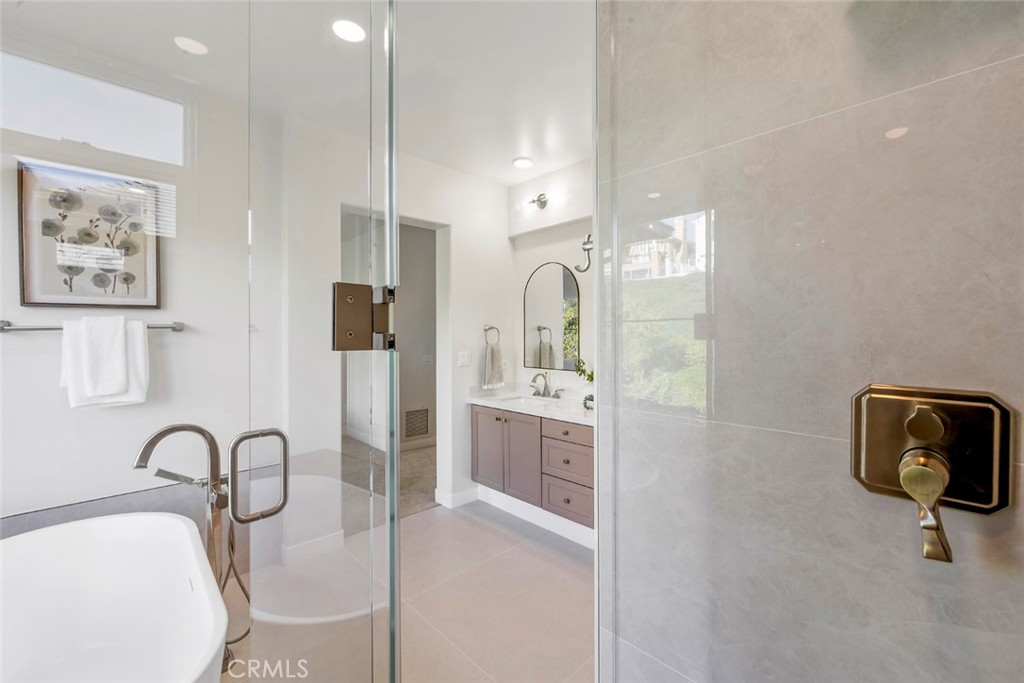 MLS #OC25269787 image #24